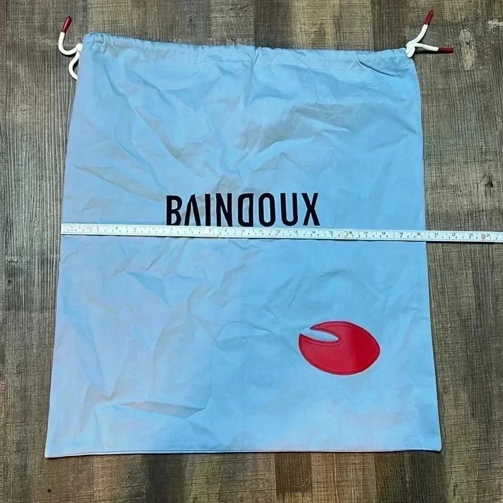 Baindoux dust bag. 20 inches wide x‎ 23 inches high. 2 draw strings.